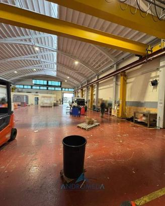 Immobile di 650 m² a Napoli