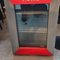 vetrina frigo coca cola