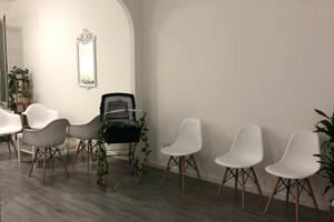 Studio medico arredato a Catania