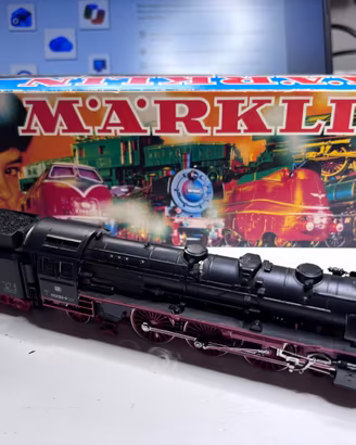 Marklin H0 3085 - Locomotiva a vapore BR03