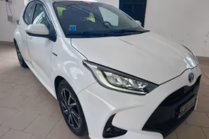 Toyota Yaris 1.5 Hybrid 5 porte Trend
