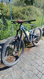 Bicicletta mtb enduro