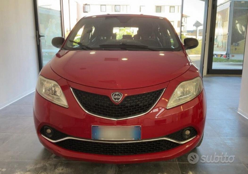 Lancia Ypsilon 2013 photo 2