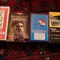 4 mazzi di carte da gioco da collezione
