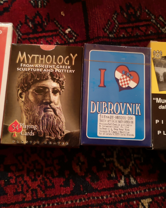4 mazzi di carte da gioco da collezione