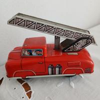  Antico modellino camion tutto in latta