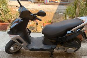 Peugeot sum up 125