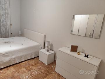 Camera da letto completa con letto contenitore 