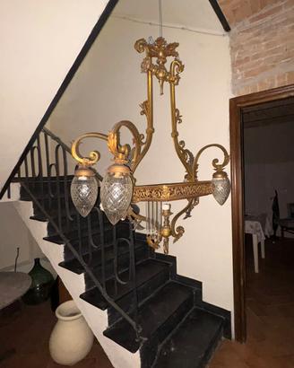 Lampadario antico in bronzo