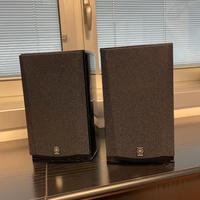 YAMAHA NS-333 bookshelf speakers
