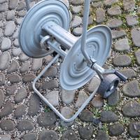 Carrello avvolgi tubo