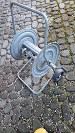 Carrello avvolgi tubo