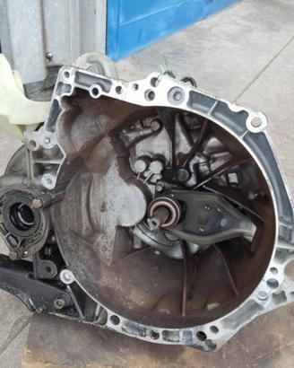 Cambio PEUGEOT 208 1560cc HDI del 2017
