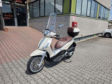 Piaggio Beverly 300 i.e.