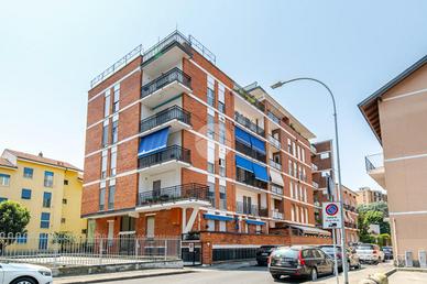 3 LOCALI A CESANO BOSCONE