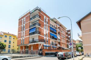 3 LOCALI A CESANO BOSCONE