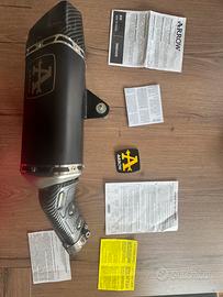 Terminale in carbonio Arrow per Honda Hornet 750