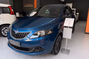 Lancia Ypsilon Oro gpl ( P;rezzo reale)