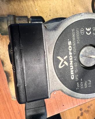 pompa circolatore caldaia SIME GRUNDFOS  UPS 15 60