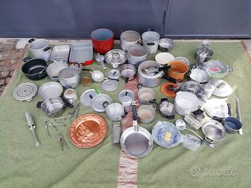 Lotto oggetti in metallo per la casa / mercatino