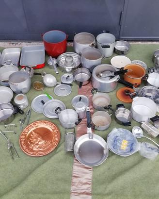 Lotto oggetti in metallo per la casa / mercatino