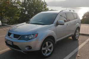 Mitsubishi outlander 2