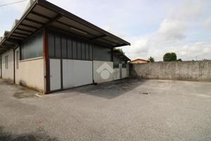 CAPANNONE A TEZZE SUL BRENTA