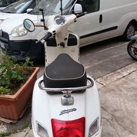 Vespa 300