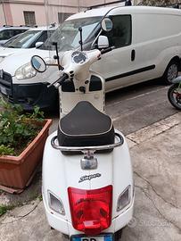 Vespa 300