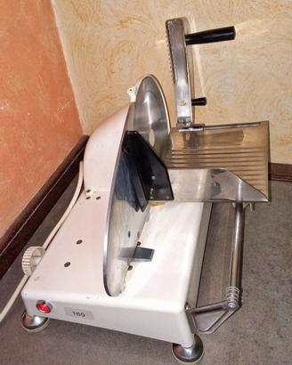 Affettatrice Quick Mill.