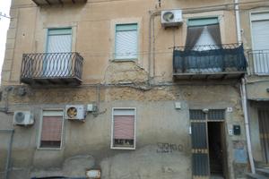 Appartamento al primo piano in via Montebello