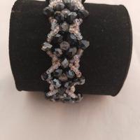 Bracciale con cristalli bianchi e neri 
