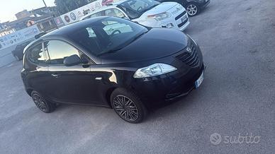 LANCIA YPSILON 1.3 2015