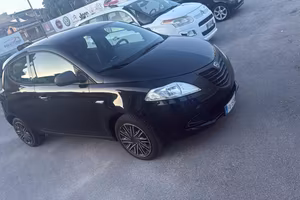 LANCIA YPSILON 1.3 2015