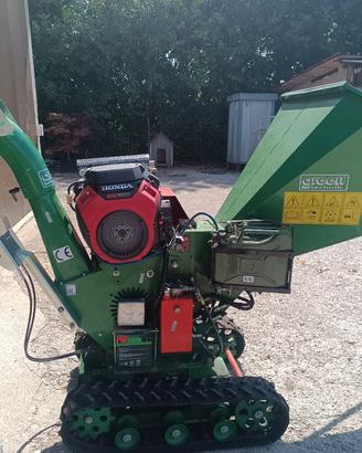bio cippatore cingolato  green thecnik Honda 21 cv