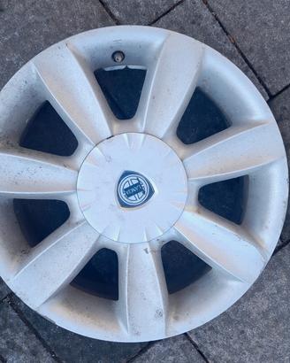 4 cerchi lega 195/55R15 85H