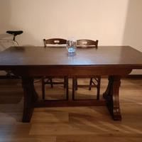 Tavolo color noce allungabile come nuovo 