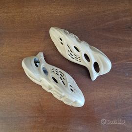 Yeezy Foam RNR Clay Taupe 46EU 11US