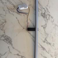 Lampada LED da parete moderna nera