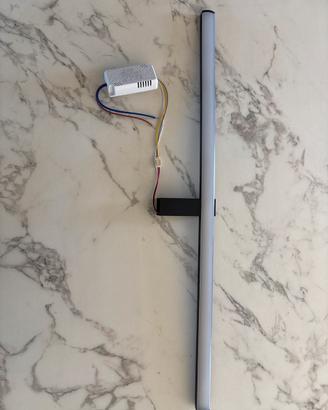 Lampada LED da parete moderna nera