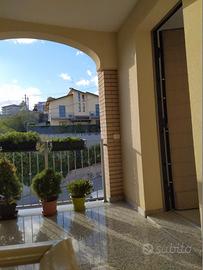 Trilocale annuale con due posti auto