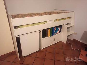 letto rialzato con scrivania a scomparsa