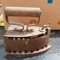 Ferro da stiro antico 
Probabile inizio 1900