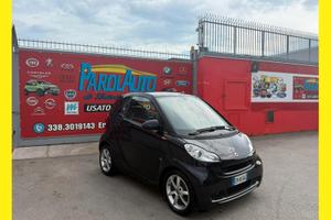 Smart ForTwo 1.0 71cv MHD coupé - 2012