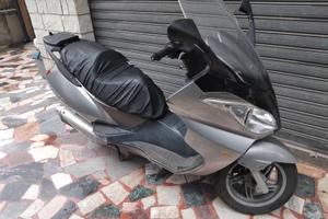 aprilia atlantic 200