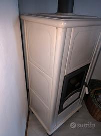  stufa a legna in ceramica