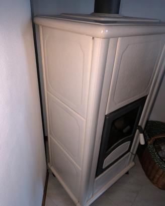  stufa a legna in ceramica