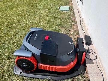 Robot tagliaerba seminuovo per 10.000 mt