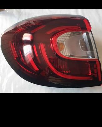 faro posteriore Renault Captur  nuovo 