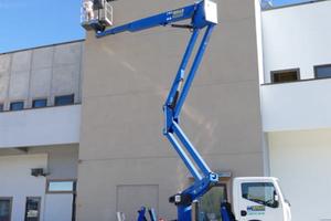 Trattore noleggio piattaforma aerea